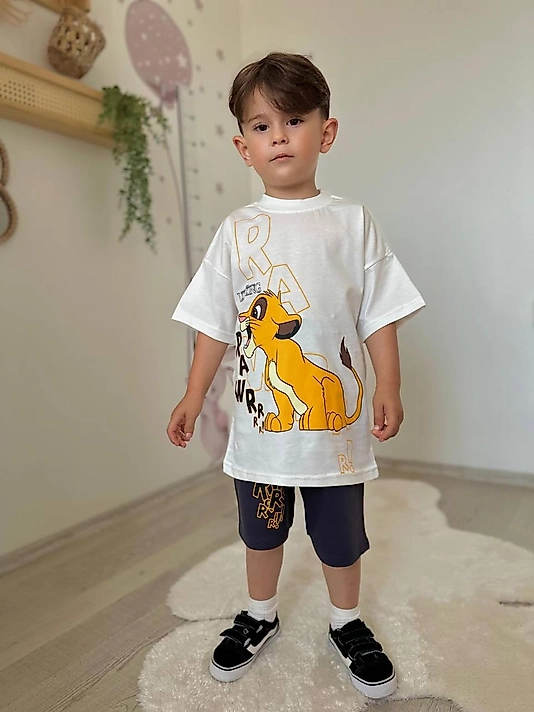 Aslanlı Şortlu Takım