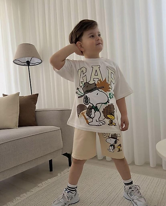 Snoopy baskılı şortlu takım