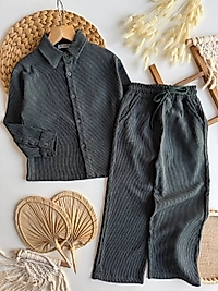 Kadife Gömlekli Takım