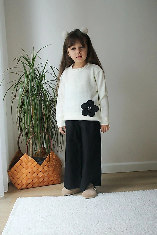 Triko Kazak Siyah Pantolon Takım