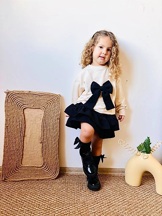 Siyah Etekli Taşlı Takım