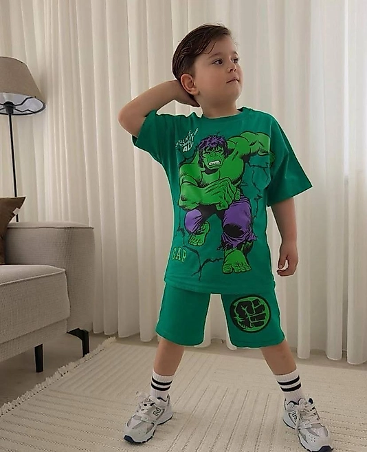 Hulk şortlu ikili takım