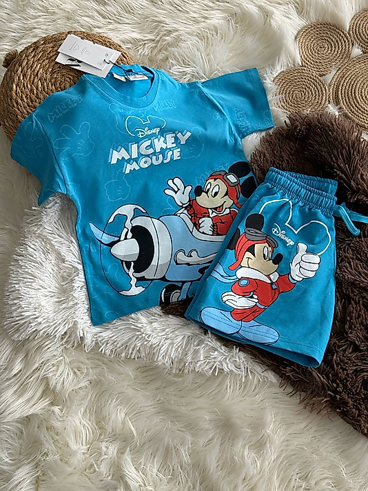 Mickey mouse baskılı şortlu ikili takım